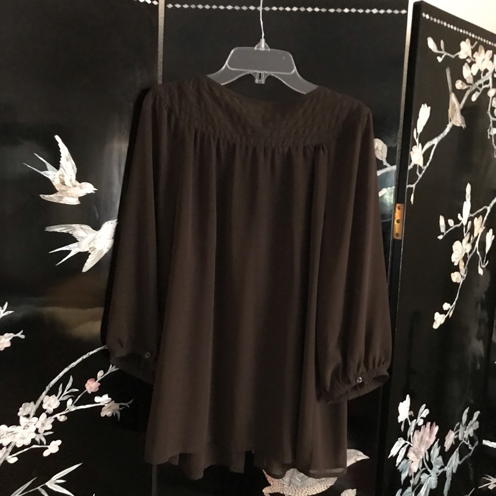 Button Down Front. - image 3